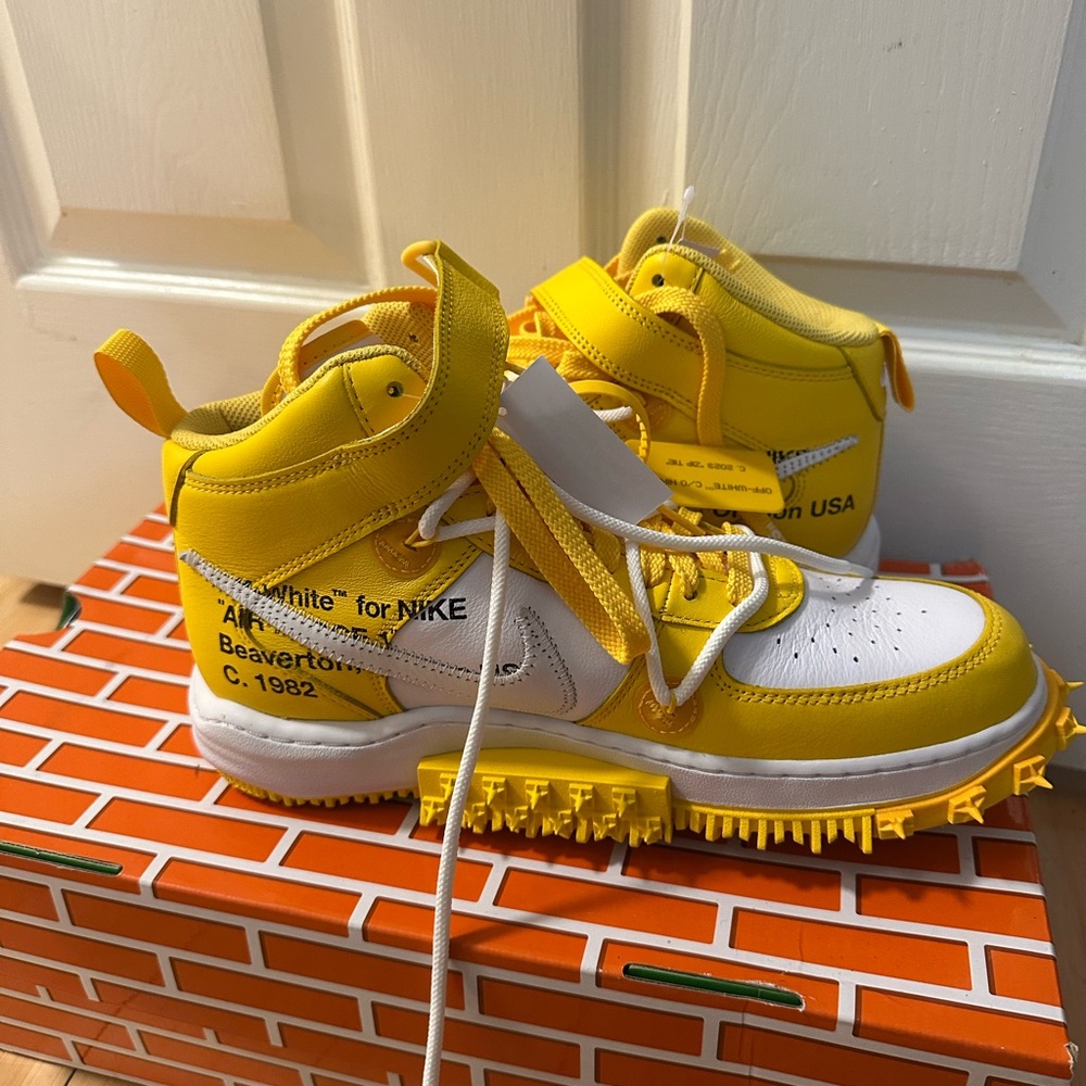 Nike Off White Yellow and White Sneakers
